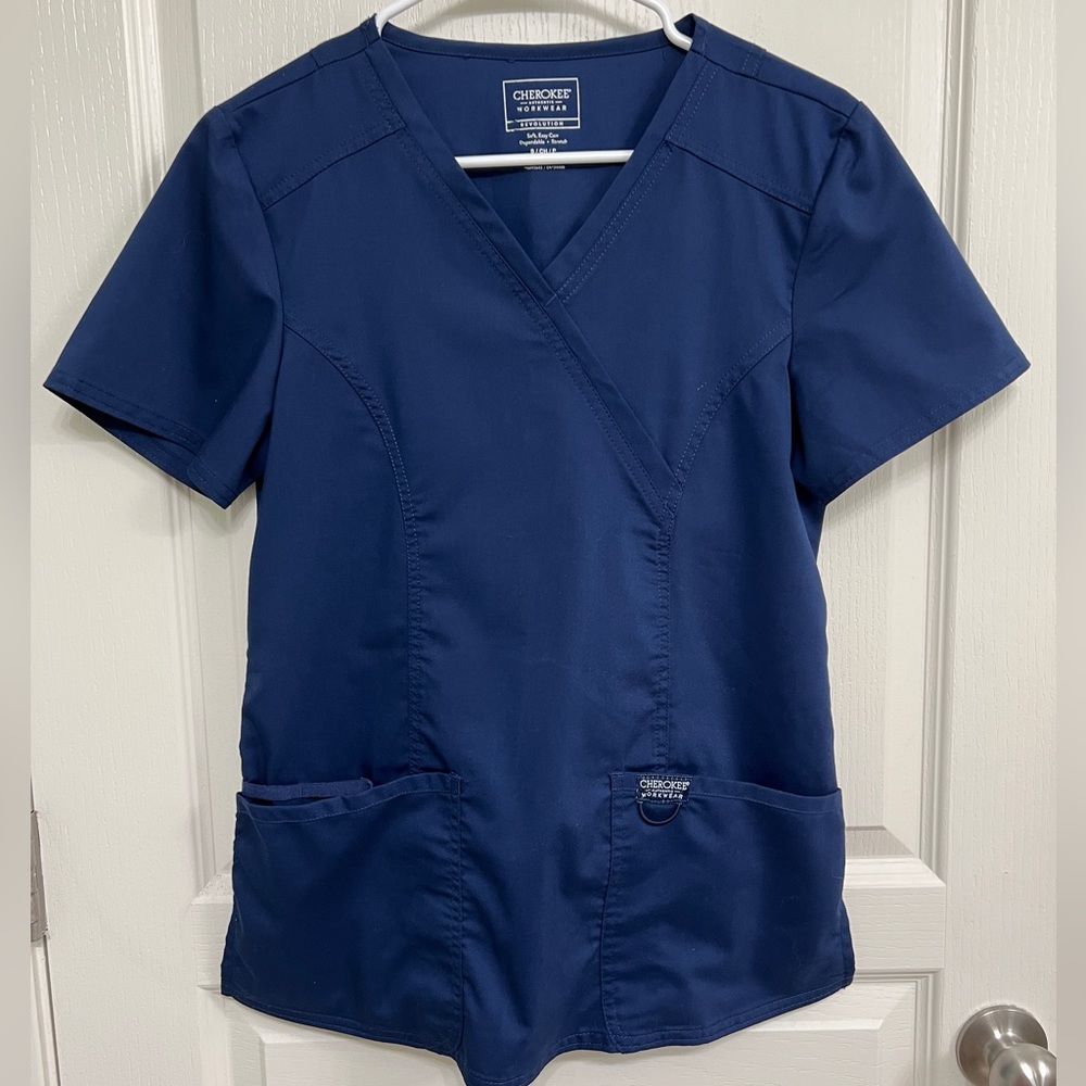Cherokee Navy Scrub Top size small